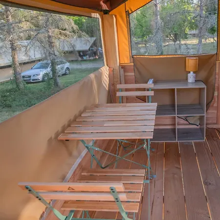 Campsite Onlycamp Les Thezieres Taninges